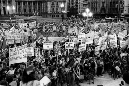 63fcf247e1d5f_8_de_marzo_de_1984_fotografia_de_monica_hasenberg_430x286