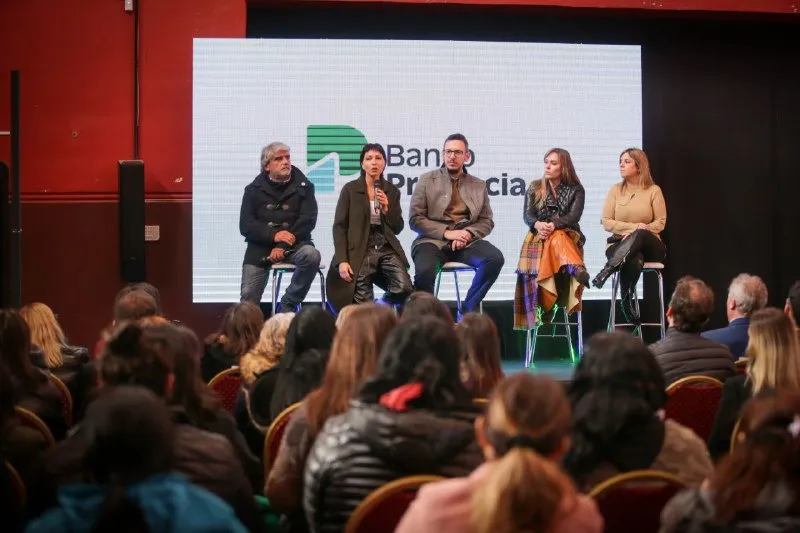 242984ca-3233-47e8-b133-addef3f51d70