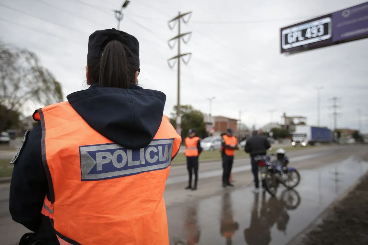 MAYRA SUPERVISÓ UN NUEVO OPERATIVO POLICIAL EN EZPELETA 3