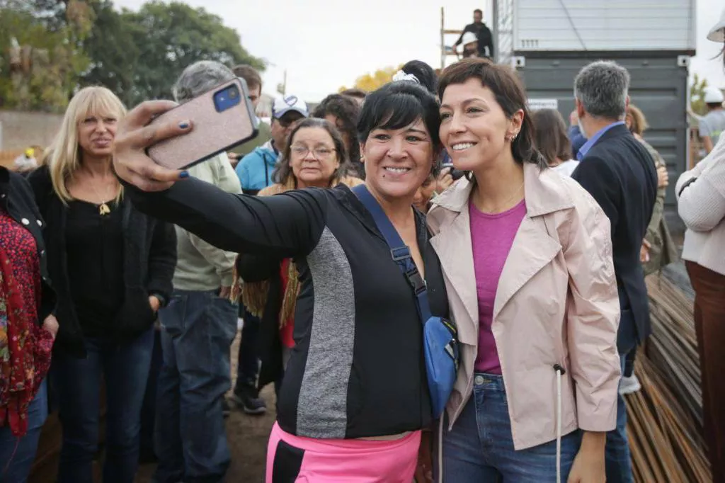 56186103-ff60-44f6-95cd-03ac6bdedecd