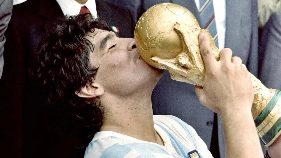 maradona1200-2