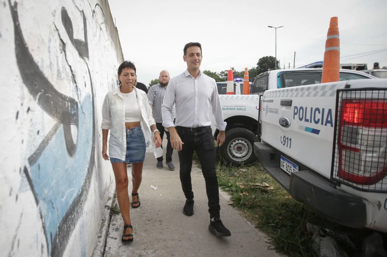 MAYRA Y EL INTENDENTE JULIÁN ÁLVAREZ DIERON INICIO A UN MEGAOPERATIVO DE SATURACIÓN VEHICULAR CONJUNTO ENTRE QUILMES Y LANÚS 3 (1)