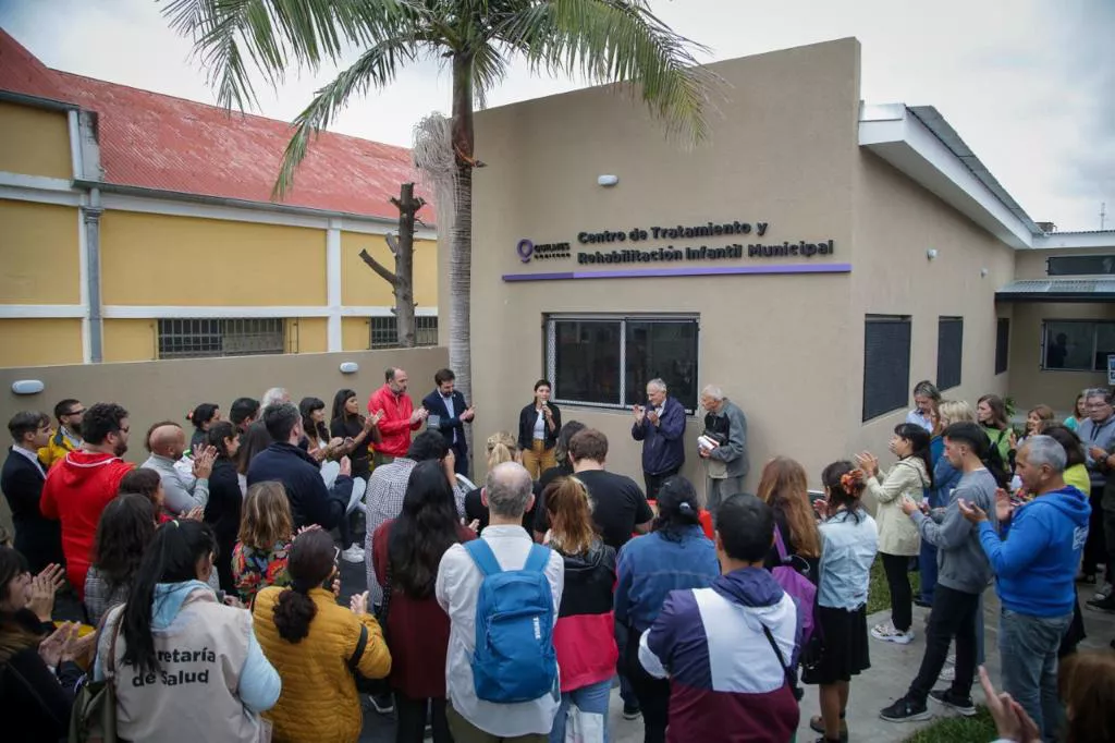 MAYRA Y KREPLAK INAUGURARON LA REMODELACIÓN INTEGRAL DEL CENTRO DE REHABILITACIÓN INFANTIL DE EZPELETA 4