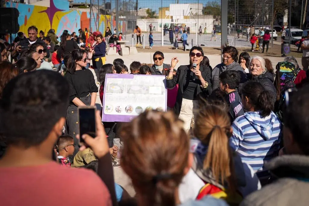 MAYRA INAUGURÓ UN NUEVO ESPACIO VERDE EN EZPELETA OESTE 4