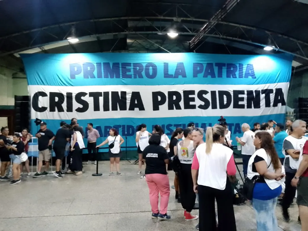 f1e172b6-e0dc-4b70-95a7-f9de8d3fb71f