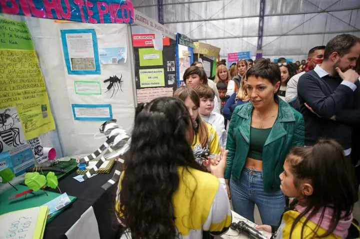 MAYRA ACOMPAÑÓ A LOS ESTUDIANTES QUE PARTICIPARON DE LA 16ª EDICIÓN DE LA FERIA DISTRITAL DE EDUCACIÓN, ARTE, CIENCIA Y TECNOLOGÍA 4