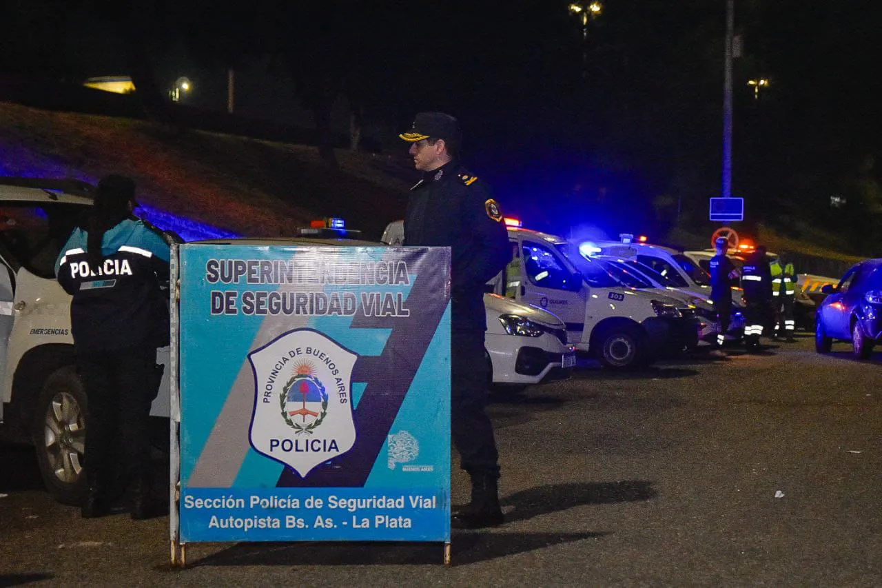 GRAN OPERATIVO VIAL Y DE ALCOHOLEMIA EN LA BAJADA DE LA AUTOPISTA EN QUILMES 2