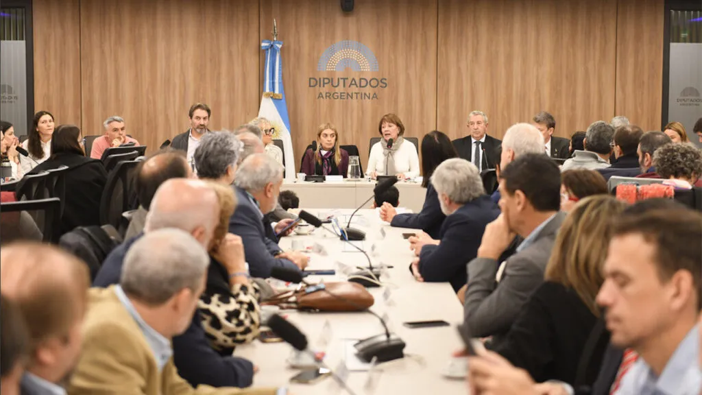 Reunion-financiamiento-universitario-diputados-1024x576
