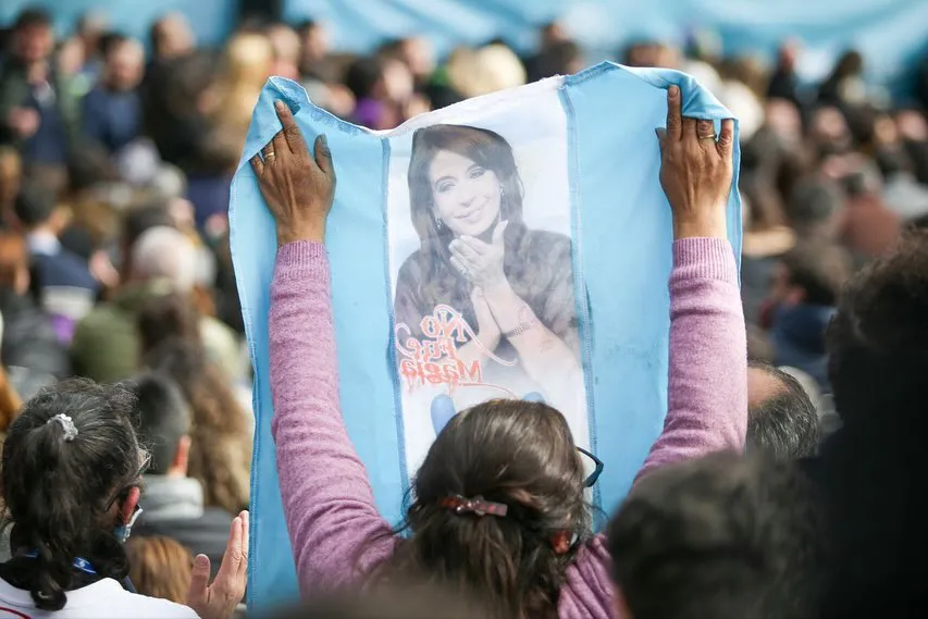 Con la participación de compañeros y compañeras, y junto al presidente del @pjprovinciaba, Máximo Kirchner, y @kicillofok, participamos del acto por el 50º aniversario del paso a la inmortalidad de Juan Domingo Per