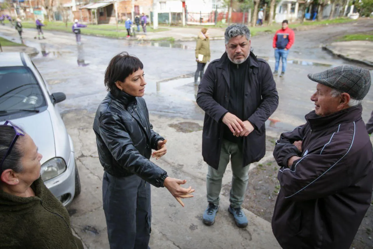 b54dfb7e-511a-418e-8a1b-cbbef3279ede