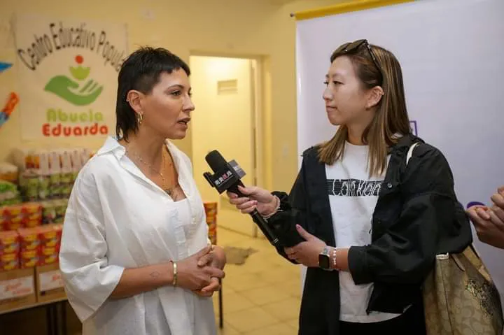 MAYRA PARTICIPÓ DE LA ENTREGA DE DONACIONES QUE RECOLECTÓ LA CÁMARA DE COMERCIANTES SUPERMERCADISTAS CHINOS EN QUILMES 2