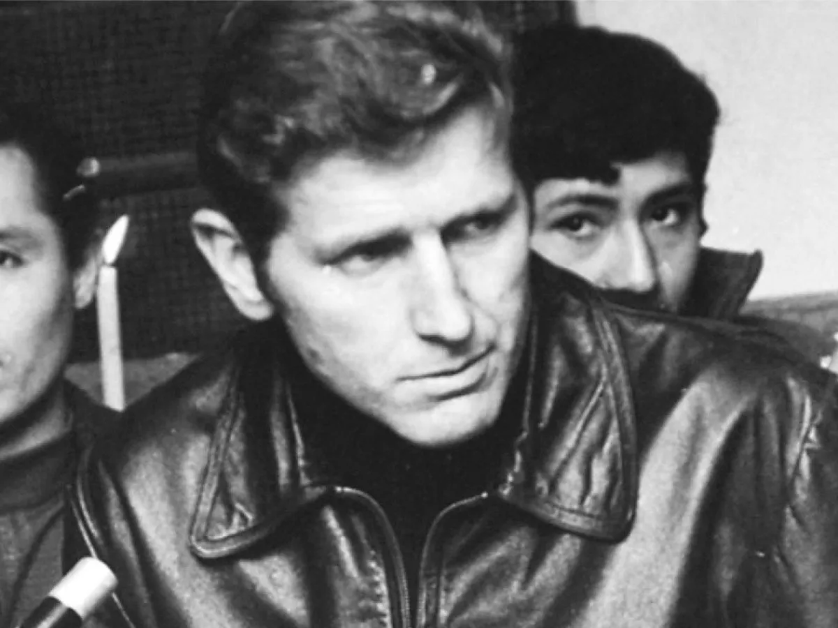 padre_mugica_x1x_1_crop1696535943934.jpg_530079777