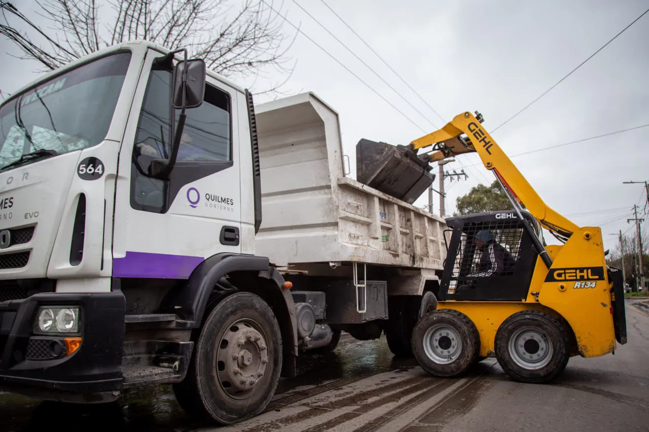 INTENSO OPERATIVO DE LIMPIEZA INTEGRAL EN QUILMES OESTE, BERNAL OESTE Y SAN FRANCISCO SOLANO (2)