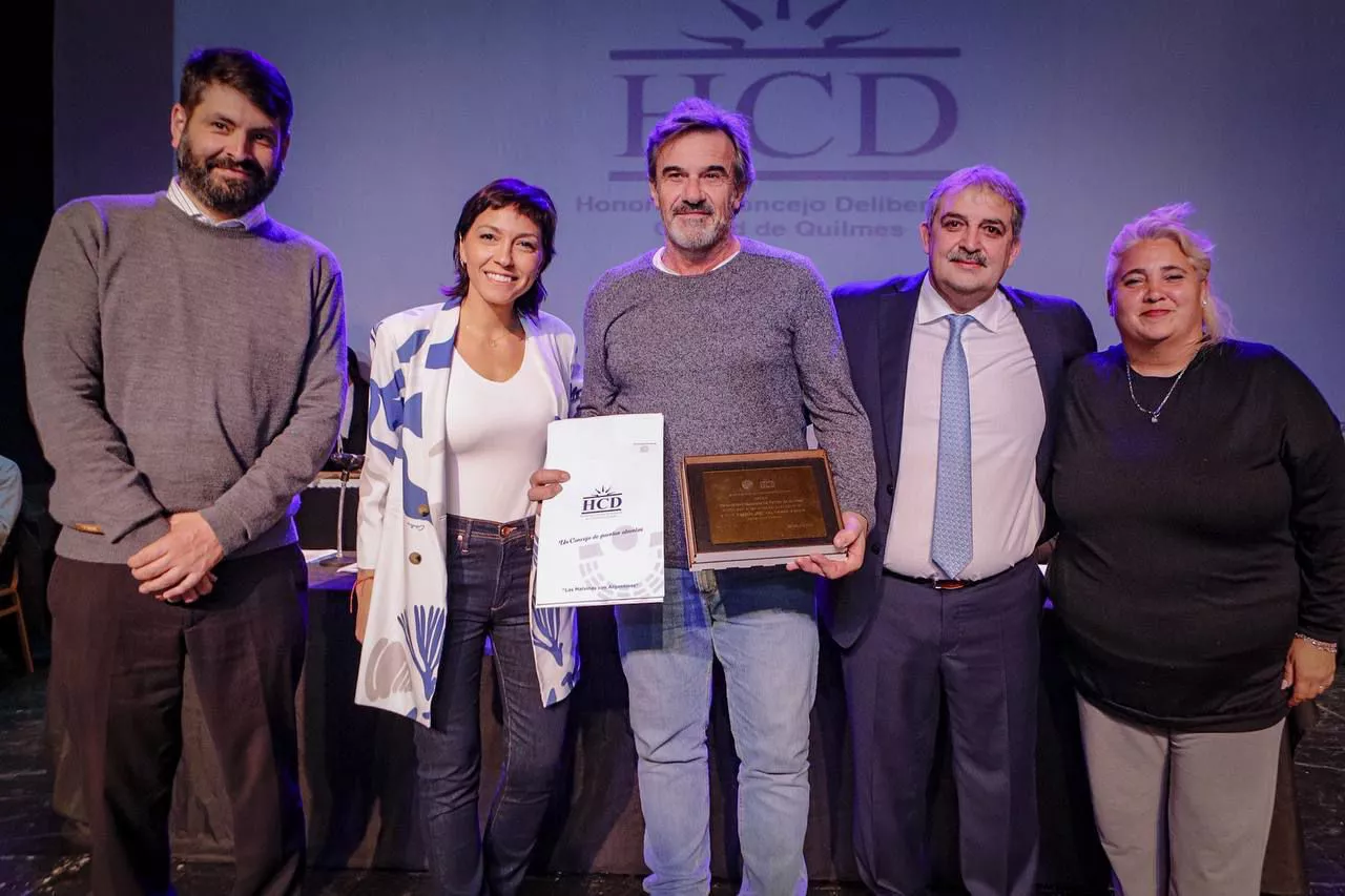 MAYRA HOMENAJEÓ A CIUDADANOS ILUSTRES Y PERSONALIDADES DESTACADAS DE QUILMES (3)