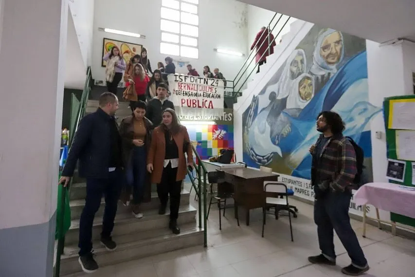 MAYRA INAUGURÓ NUEVAS AULAS Y UNA BIBLIOTECA EN EL ISFDT Nº 24 “BERNARDO HOUSSAY” DE BERNAL 3