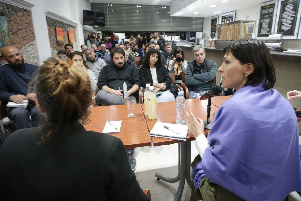 b1d60d26-c6dc-459f-ad39-7f37a9a3faec