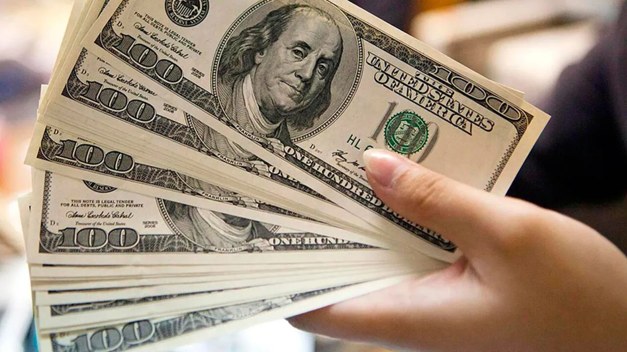 dolar1600-e1657223777776