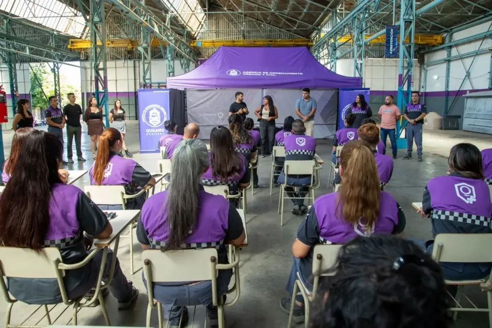 EL MUNICIPIO ENTREGÓ CREDENCIALES A INSPECTORES DE TRÁNSITO Y DE VÍA PÚBLICA DE LA AGENCIA DE ORDENAMIENTO URBANO Y VIAL 3