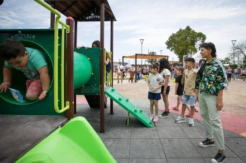 d2b66239-6c68-4ecd-9237-be243a8fccaa