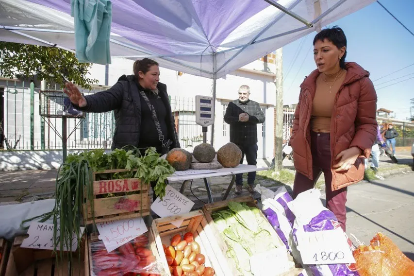 MAYRA RECORRIÓ UNA NUEVA JORNADA DEL OPERATIVO “QUILMES CERCA” EN EL CJYP “AMANECER CON ALEGRÍA” DE QUILMES OESTE (1)