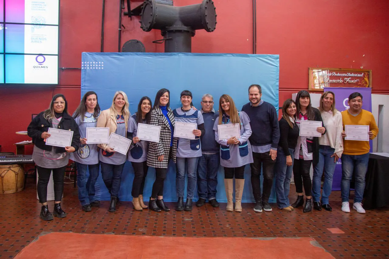 EL MUNICIPIO LES ENTREGÓ DIPLOMAS A DIRECTIVOS Y DOCENTES 3