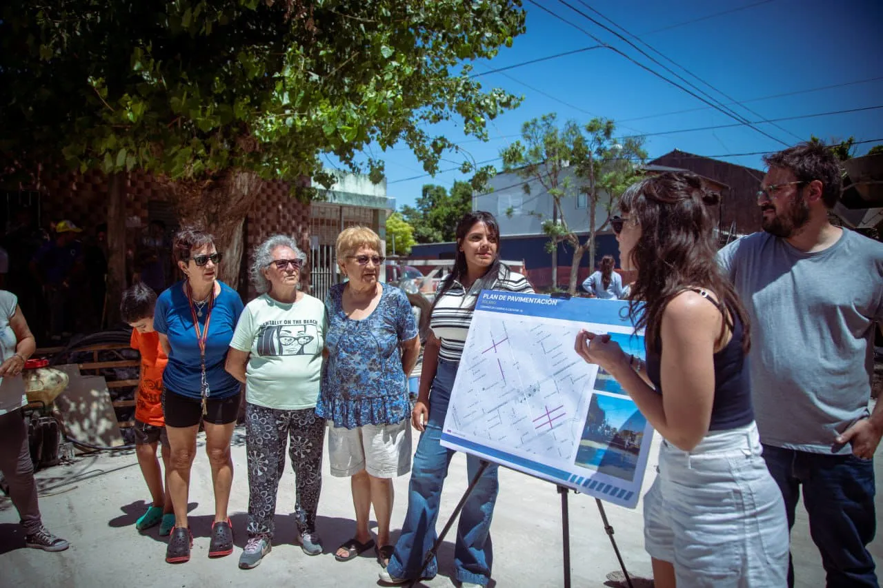PAVIMENTACIÓN Y OBRA HIDRAÚLICA EN SOLANO 1