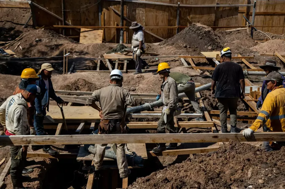 CONSTRUCCIÓN DE VIVIENDAS EN EL BARRIO FRATASSI 4