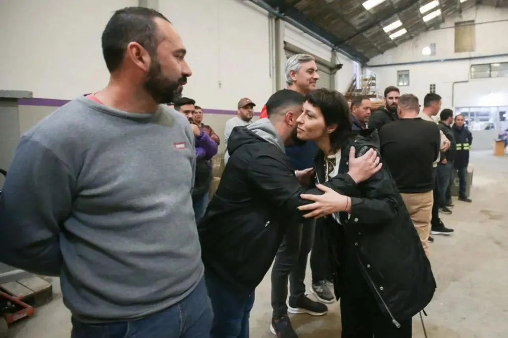 MAYRA ENTREGÓ NUEVAS HERRAMIENTAS PARA LAS BASES OPERATIVAS DEL MUNICIPIO 4