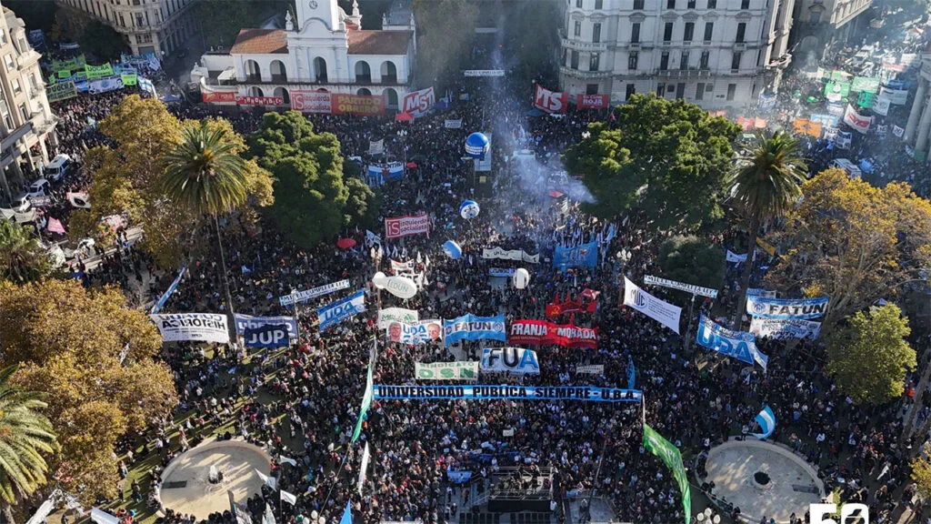 Marcha-universitaria-12-de-mayo-1024x576