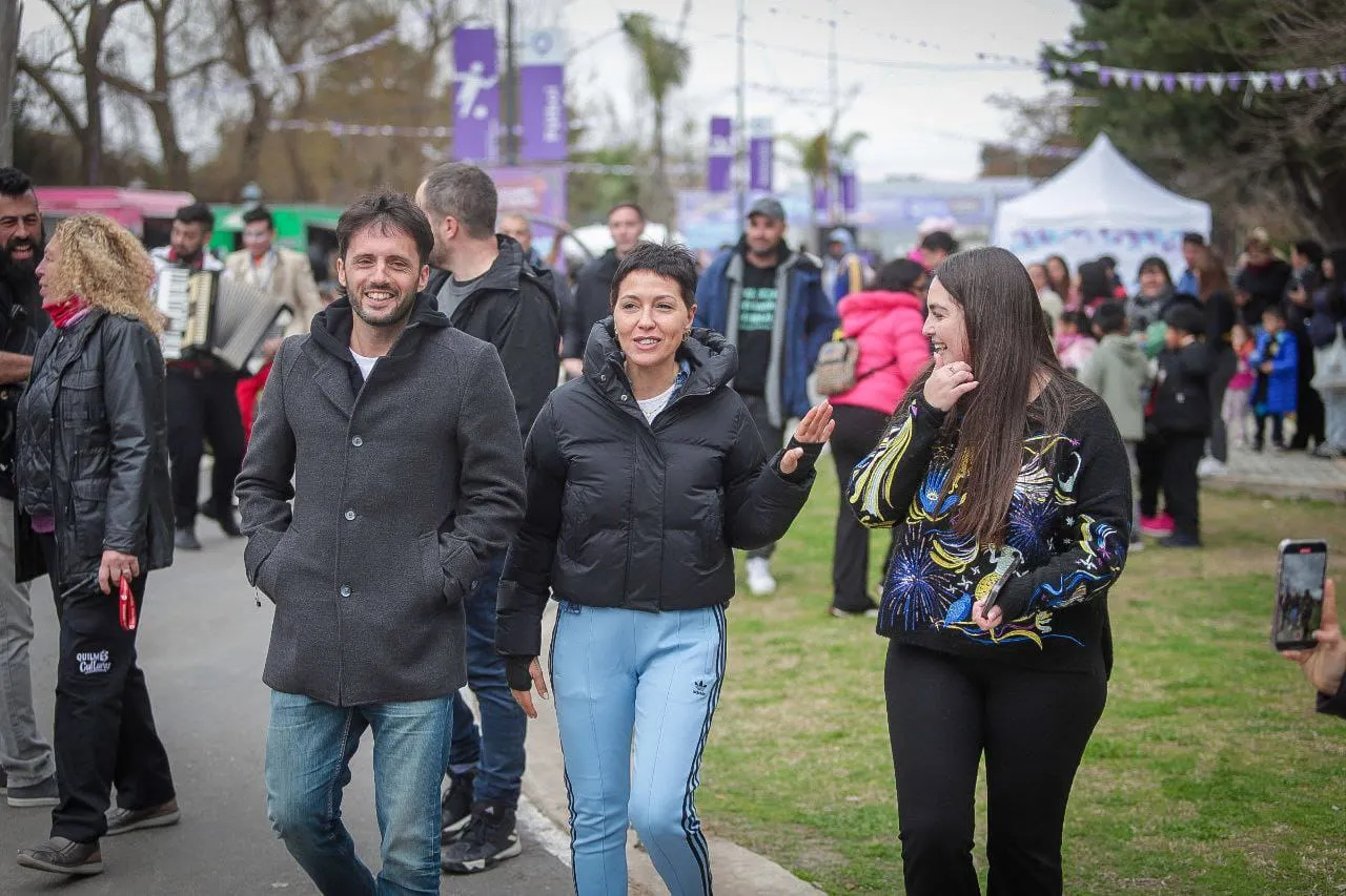 MAYRA EN EL “PARQUE DE JUEGOS” DEL POLIDEPORTIVO 2