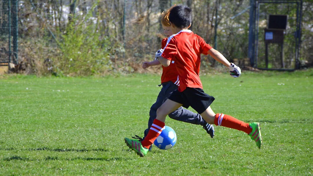 teimpo-futbol-chicos-1080x608