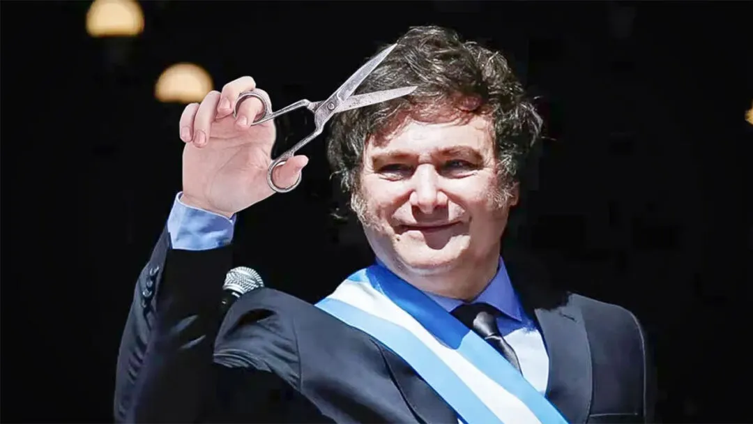 Javier-Milei-tijera-1080x608