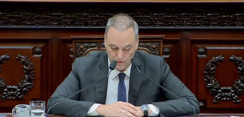 Manuel-adorni-congreso
