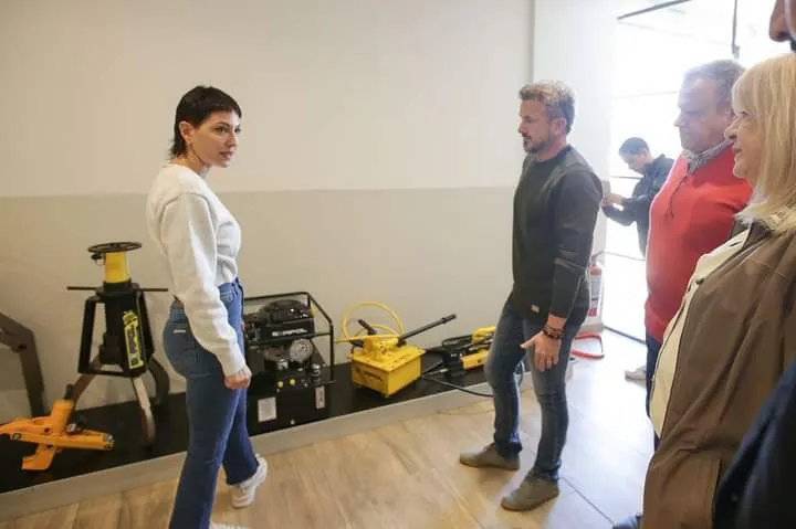 MAYRA RECORRIÓ LA EMPRESA QUILMEÑA EXAPOL (4)