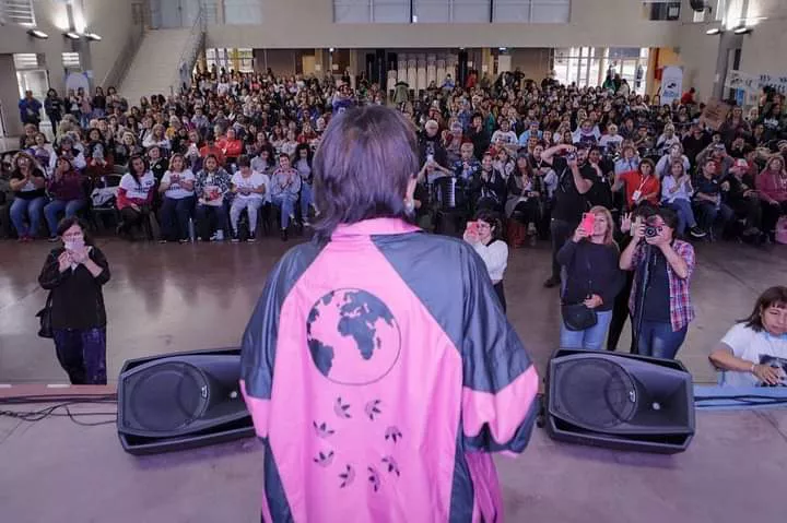 18c7ef13-0b5b-4875-812f-feb4b36ea9b8