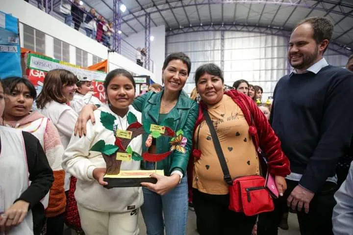 MAYRA ACOMPAÑÓ A LOS ESTUDIANTES QUE PARTICIPARON DE LA 16ª EDICIÓN DE LA FERIA DISTRITAL DE EDUCACIÓN, ARTE, CIENCIA Y TECNOLOGÍA 3