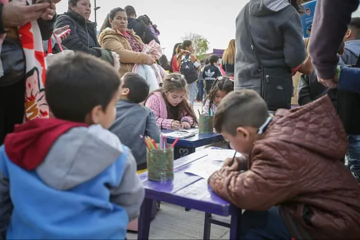 MÁS DE 75 MIL VECINOS Y VECINAS DISFRUTARON DE LOS ESPECTÁCULOS CULTURALES POR LAS VACACIONES DE INVIERNO EN QUILMES (3)