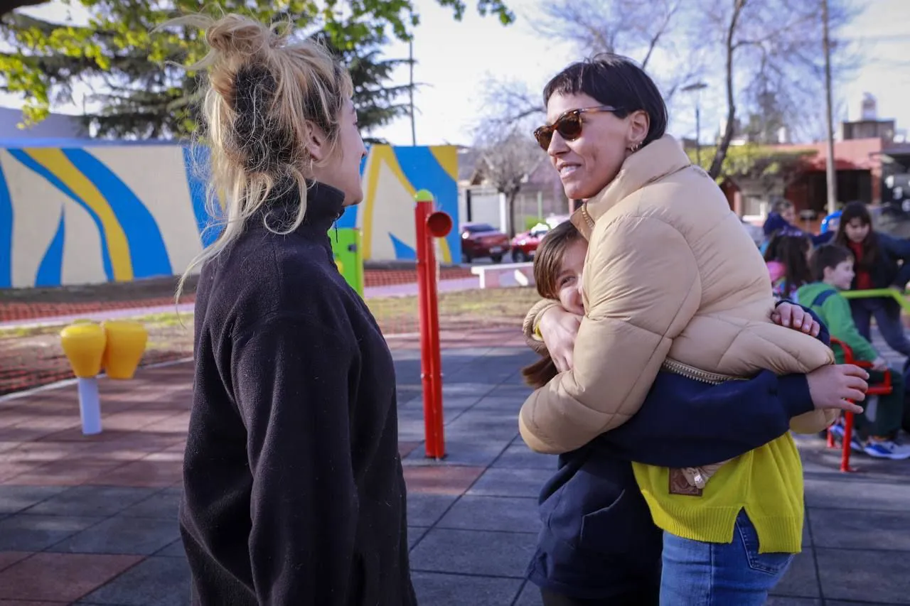 MAYRA INAUGURÓ LA PUESTA EN VALOR INTEGRAL DE LA PLAZA LOURDES EN QUILMES OESTE 3
