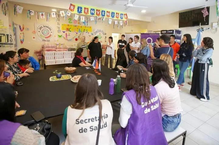 MAYRA PARTICIPÓ DE LA ENTREGA DE DONACIONES QUE RECOLECTÓ LA CÁMARA DE COMERCIANTES SUPERMERCADISTAS CHINOS EN QUILMES 4