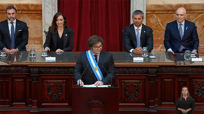 Milei-anuncia-presupuesto-700x394