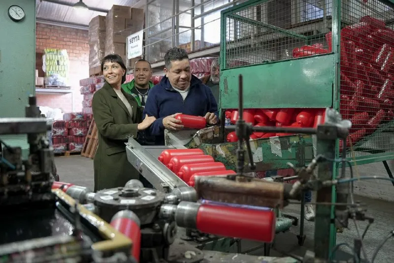 MAYRA VISITÓ LA EMPRESA SEYTA 3