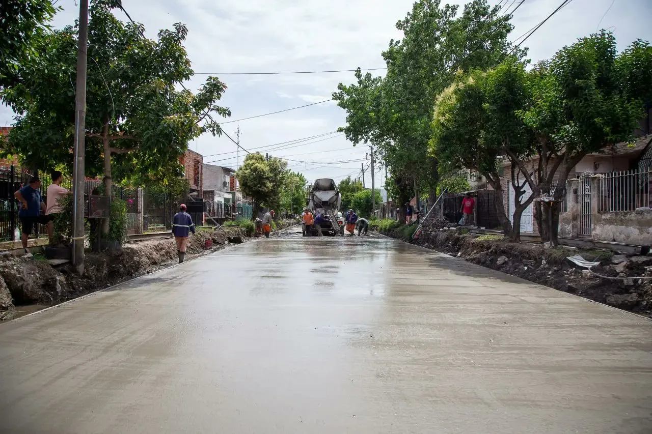 EL MUNICIPIO CONTINÚA CON LA ÚLTIMA ETAPA DEL ASFALTO DE 85 CUADRAS DEL BARRIO LA UNIÓN DE SOLANO (1)