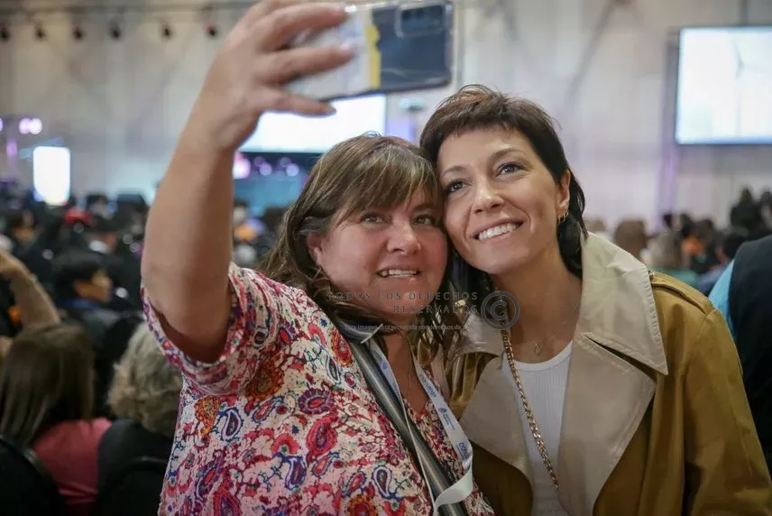 2a7cdb2c-c0cf-4cb1-8549-6013c04a4e41