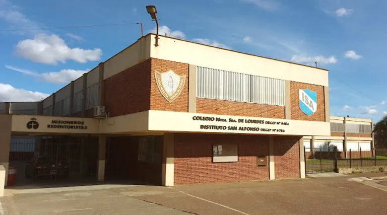 Instituto-San-Alfonso_en-Quilmes_edificio_GBA-768x427