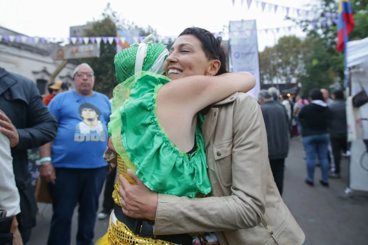 f0086905-5c43-4e24-86ea-b171feffe39b