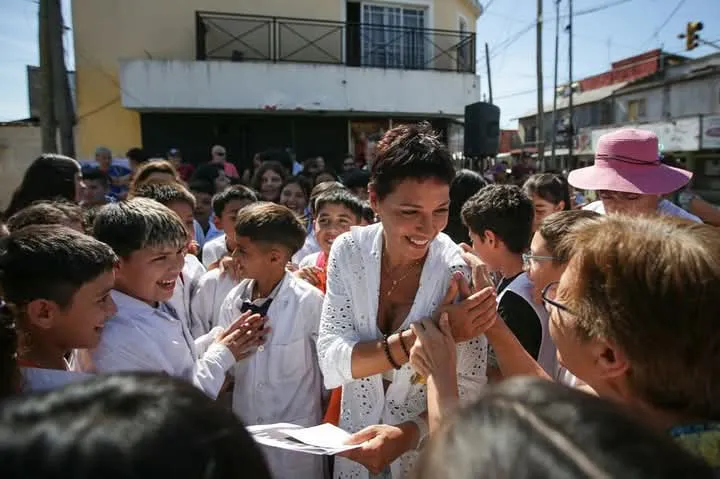 MAYRA ENCABEZÓ EL HOMENAJE A VICENTA ORREGO, QUILMEÑA ASESINADA DURANTE LA ÚLTIMA DICTADURA CÍVICO-MILITAR (5)