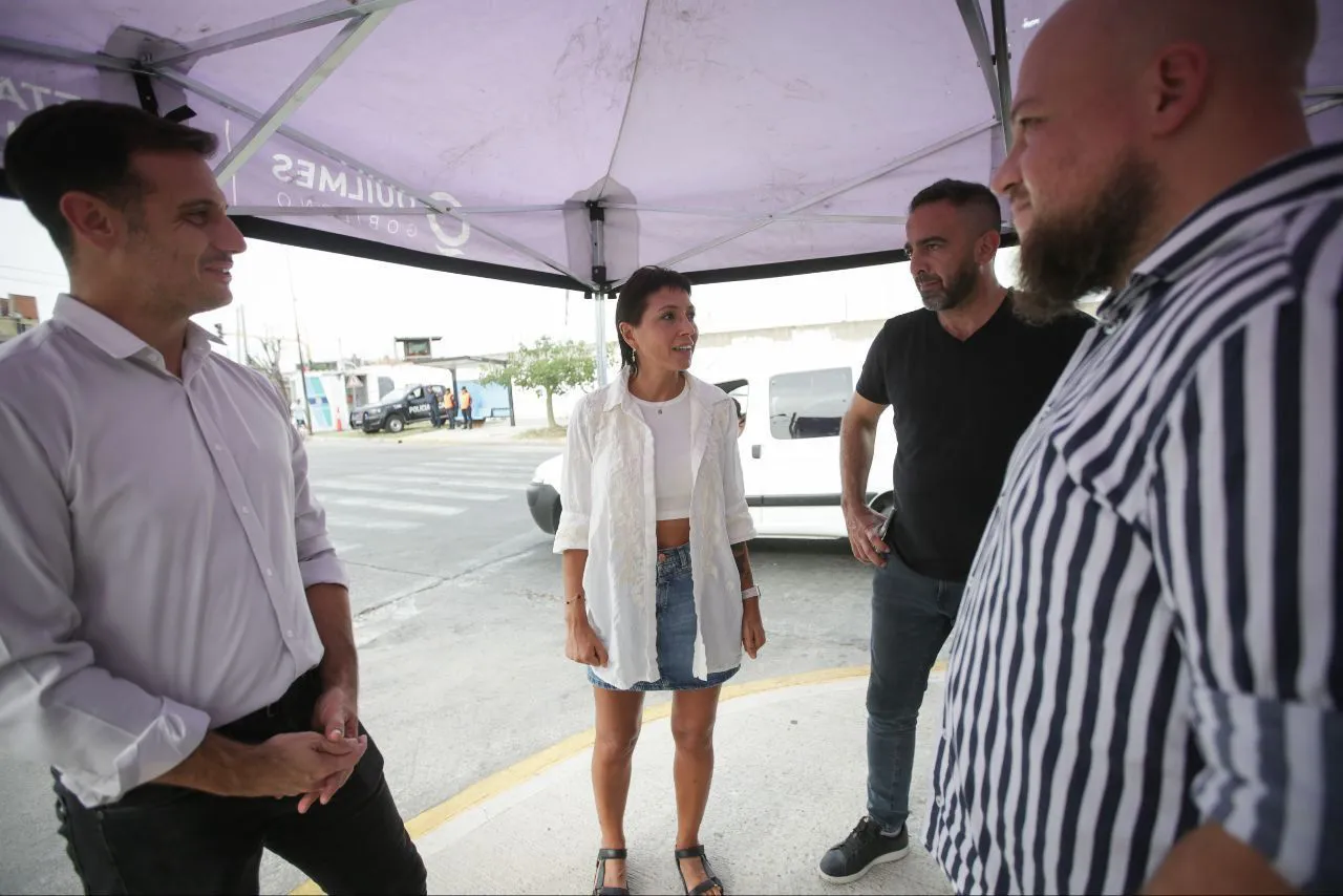 MAYRA Y EL INTENDENTE JULIÁN ÁLVAREZ DIERON INICIO A UN MEGAOPERATIVO DE SATURACIÓN VEHICULAR CONJUNTO ENTRE QUILMES Y LANÚS 2 (1)