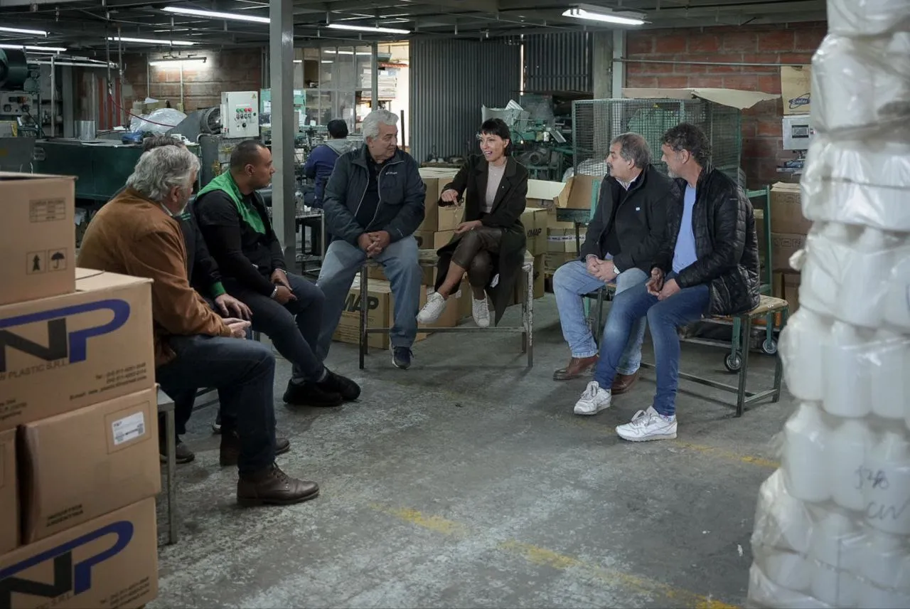 MAYRA VISITÓ LA EMPRESA SEYTA 4 (1)