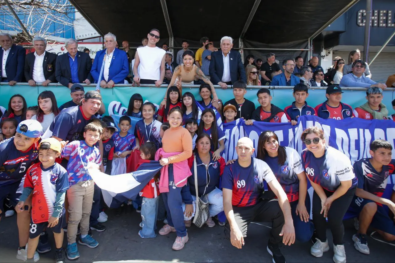 e6c04b3b-0881-4e10-8fa1-b4f9eee2a277