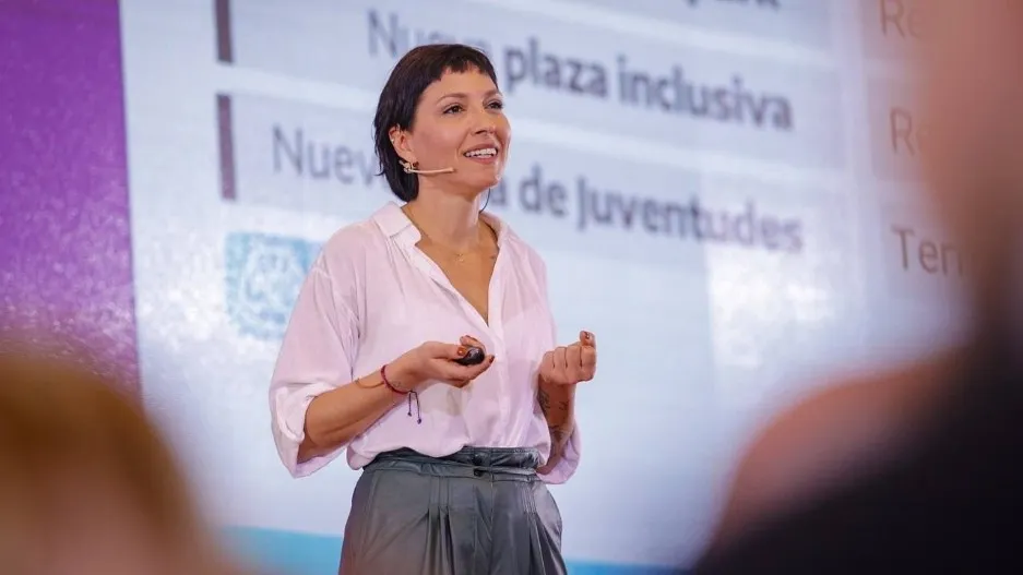 mayra_4.jpg_1480801792